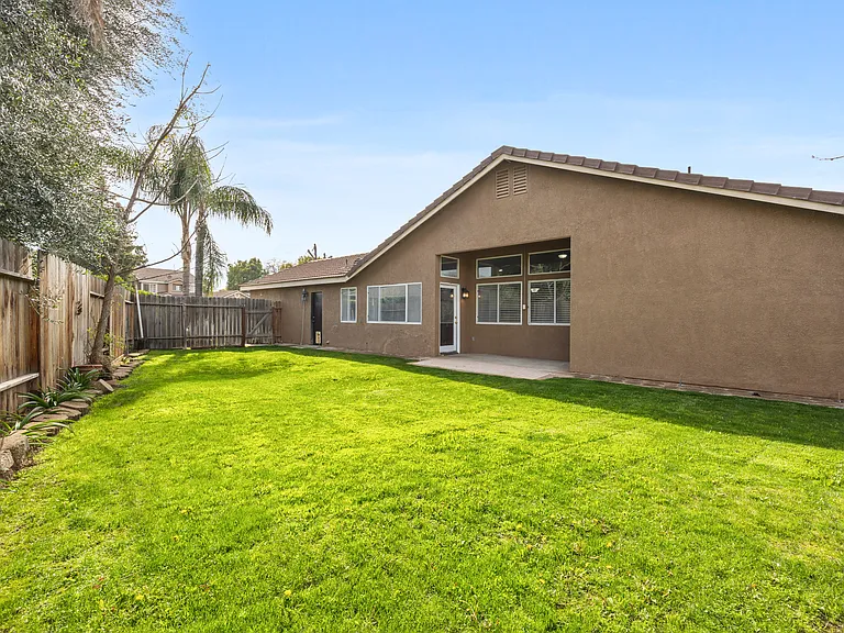 9506 Ravenrock Dr — Photo 39