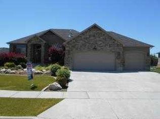 543 W 2810 S, Syracuse, UT 84075