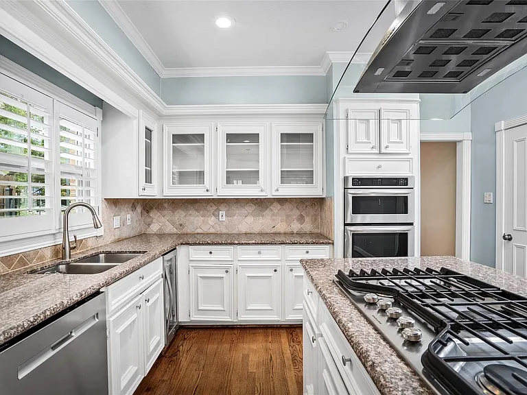 3127 Lafayette St — Photo 12