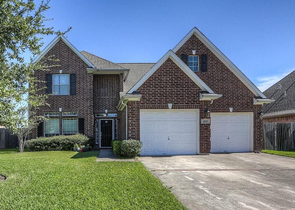 1st image of 1001 Park Green Dr