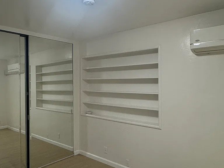 2745 Byron St #2745 — Photo 10