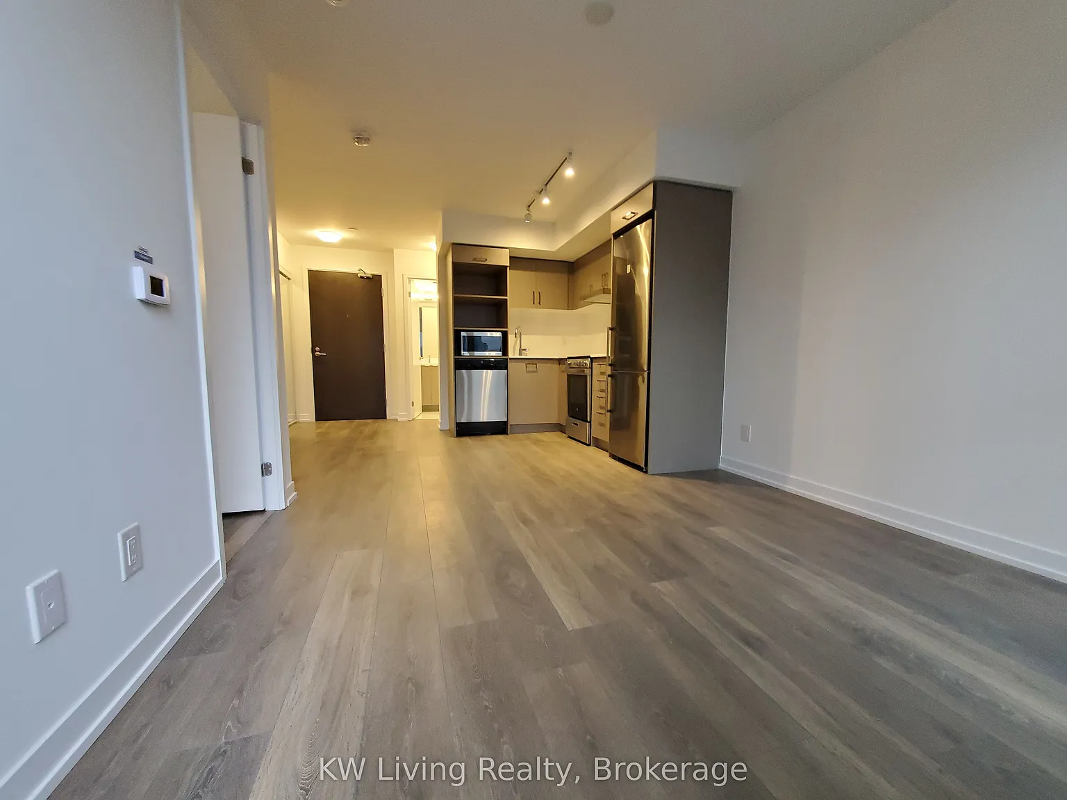 Inde Condo — Photo 3