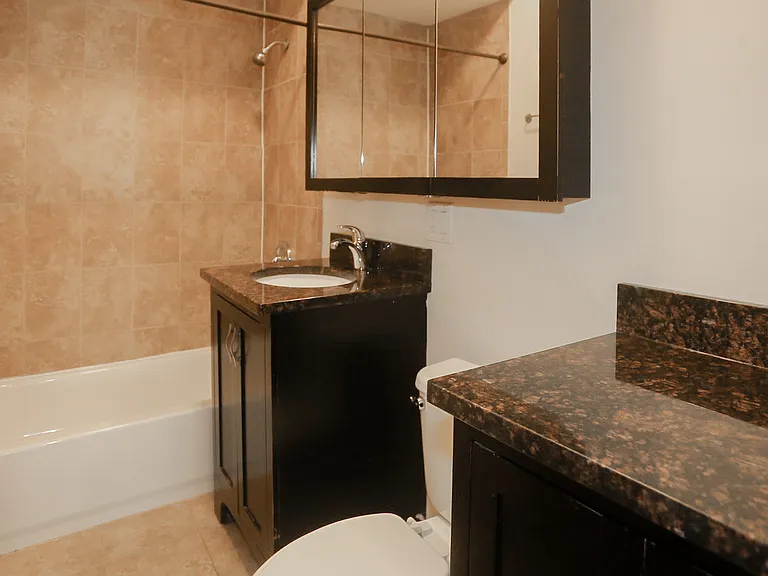 849 1/2 W Lill Ave #A — Photo 4
