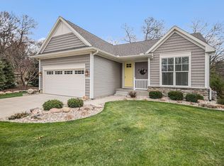 8017 Grand Colony Dr, Kalamazoo, MI 49009