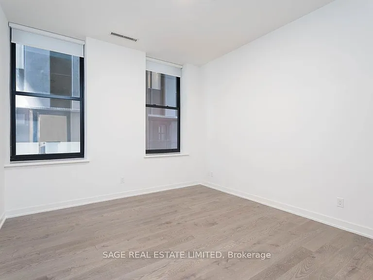 22 Lombard St #205 — Photo 9