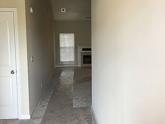 3rd image of 1712 Teresa Ln