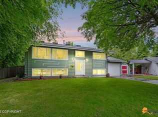 3868 Shannon Cir, Anchorage, AK 99508