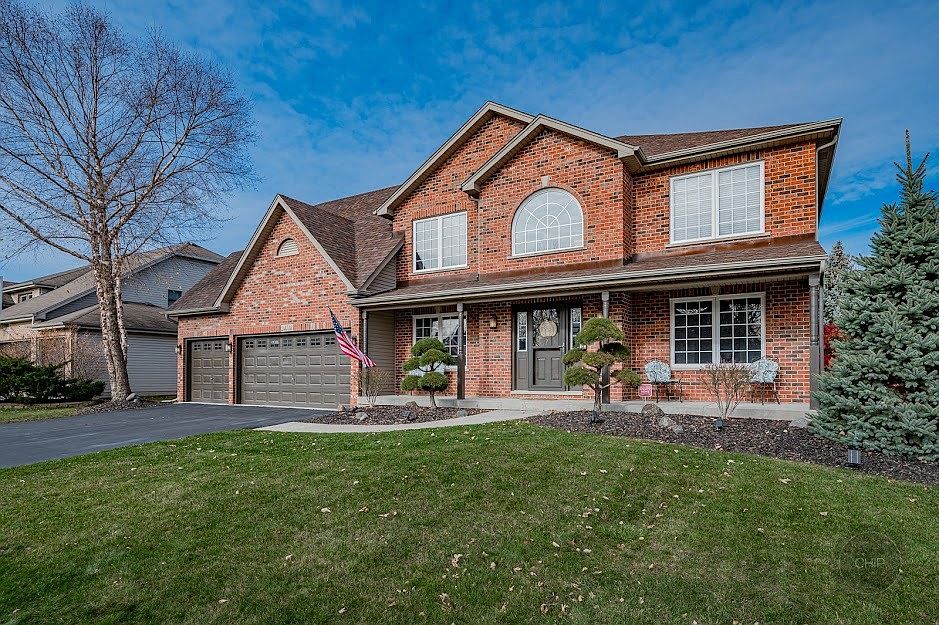 1st image of 24718 Hanover Ct