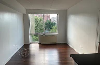 Rented by R New York