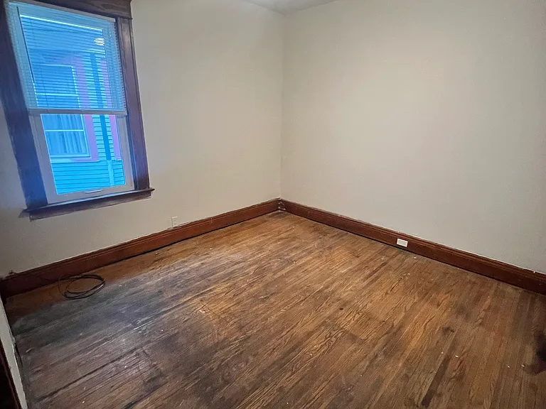 426 W Delavan Ave #UPPER — Photo 16