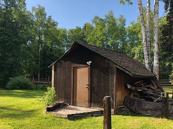 big tack shed