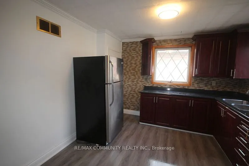 4 bed, $2,895 — Photo 4