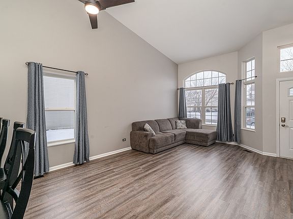 3rd image of 1110 S Wabena Ave