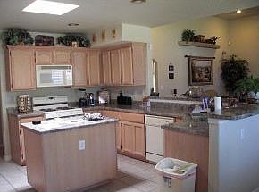 3rd image of 704 Villa Antigua Ct