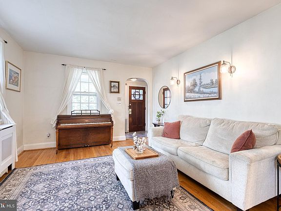 5th image of 609 Gittings Ave