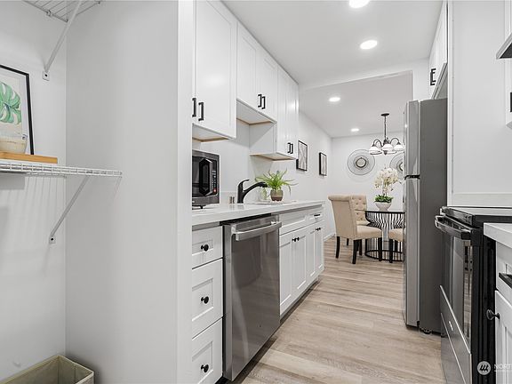 5th image of 9906 NE 124th Street #1110