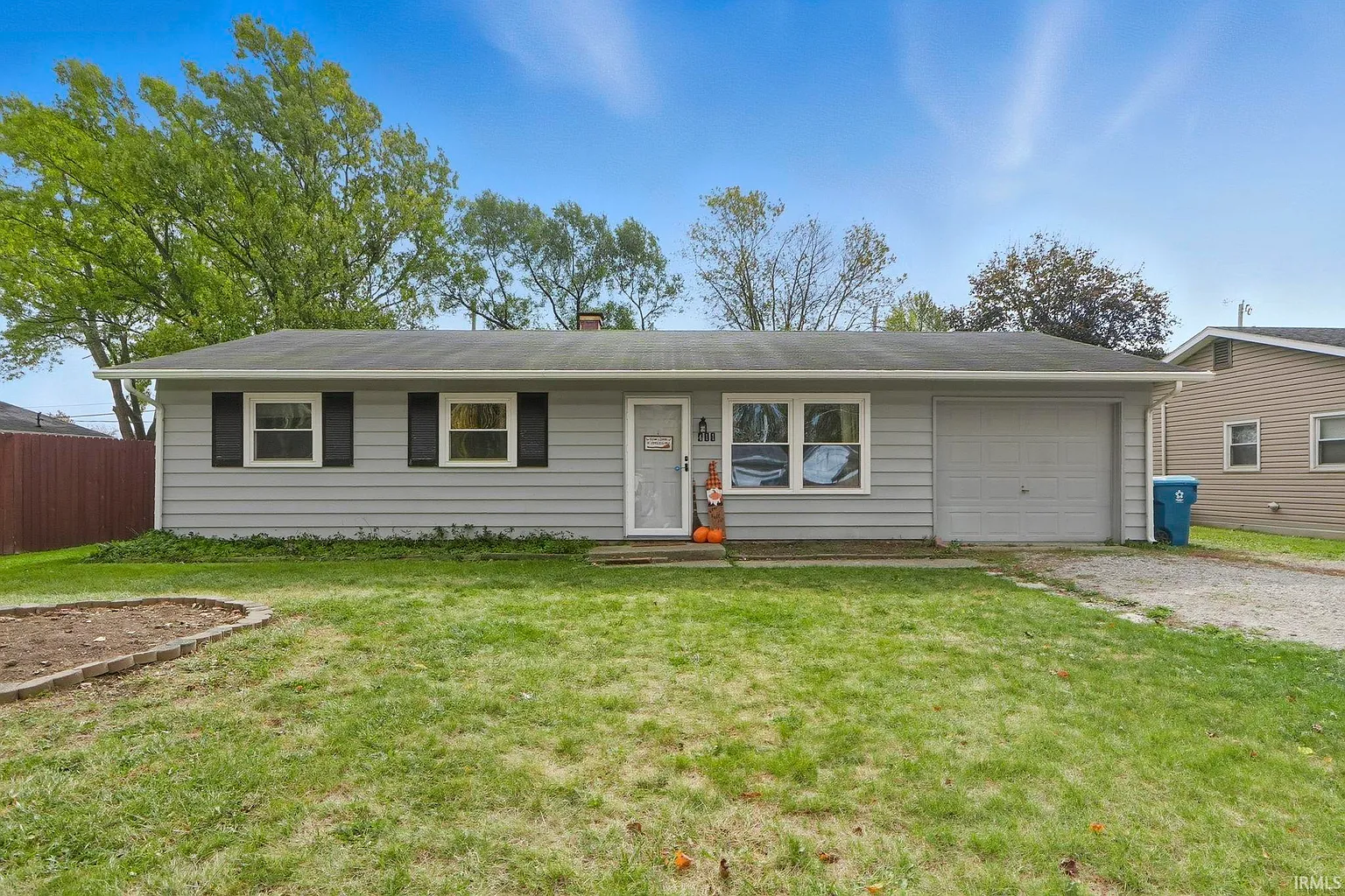 411 Sara Dr photo 1