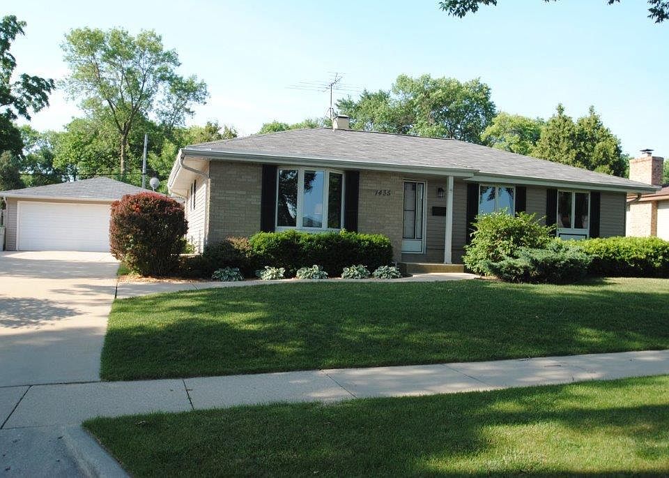 1st image of 1435 W Clayton Crest Ave