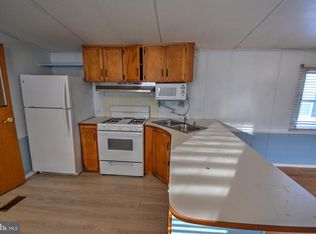 198 Boones Dr, Lothian, MD 20711