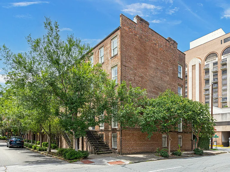 24 E Macon St #2 — Photo 37