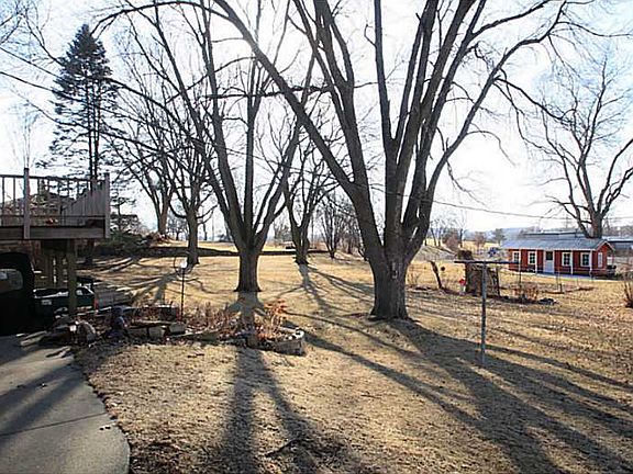 5th image of 1020 Circle Dr