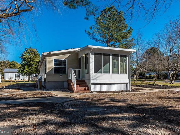 5th image of 32623 W Berkley Ct