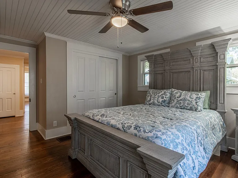 1503 S Elm St — Photo 24
