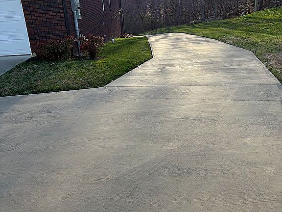 2nd image of 1790 Seaver Rd