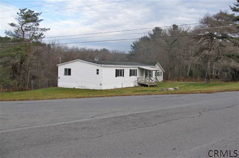 3rd image of 808 BEECH RIDGE Road