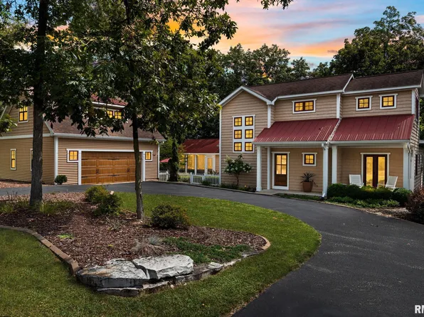 1647 Tanglewood Dr, Varna, IL 61375