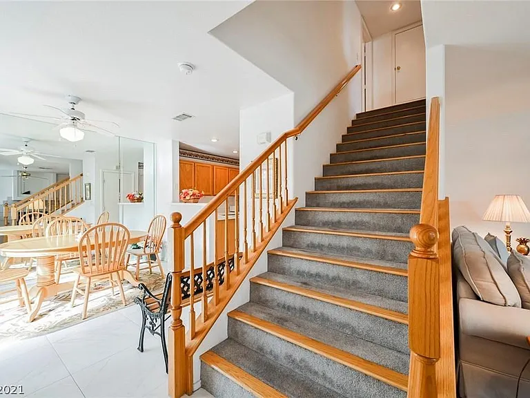 824 Radiant Star St — Photo 3