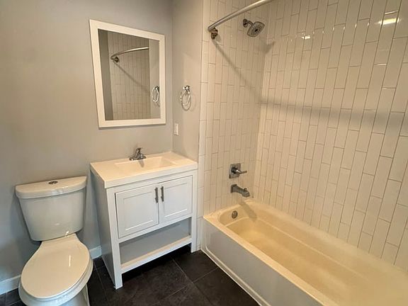 5th image of 191 Governor St #1
