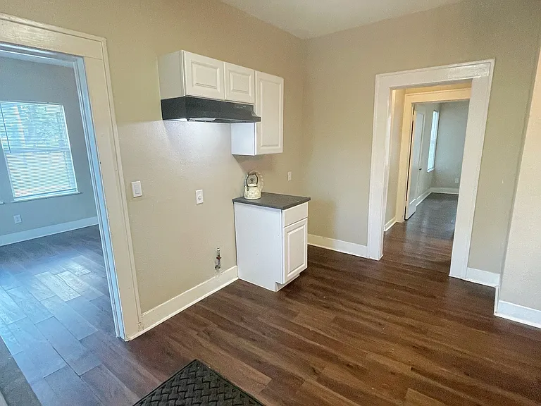 1425 Quintana Rd #1 — Photo 11