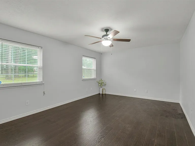 1215 Tejas Blvd — Photo 11