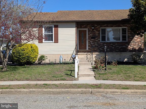 2nd image of 443 Greenwich Ave