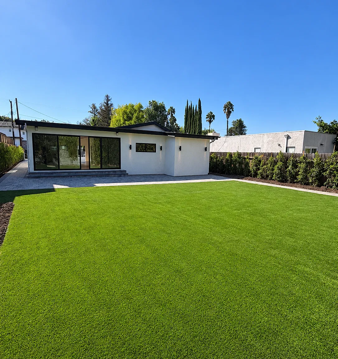 4 bed, 2000 sqft, $6,950 — Photo 3