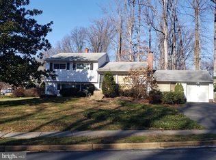 919 Plum St SW, Vienna, VA 22180