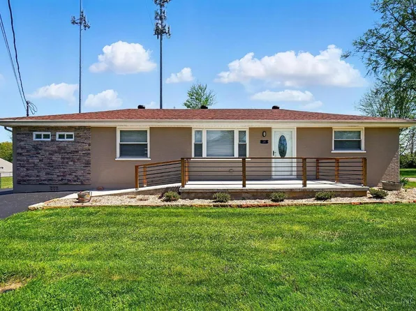 24 Swan Ln, Amelia, OH 45102