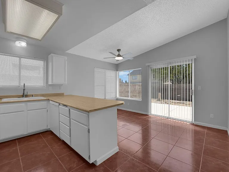 7209 Bronze Cir — Photo 11