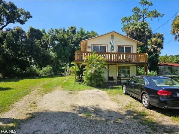 549 San Bernardino St, North Fort Myers, FL 33903