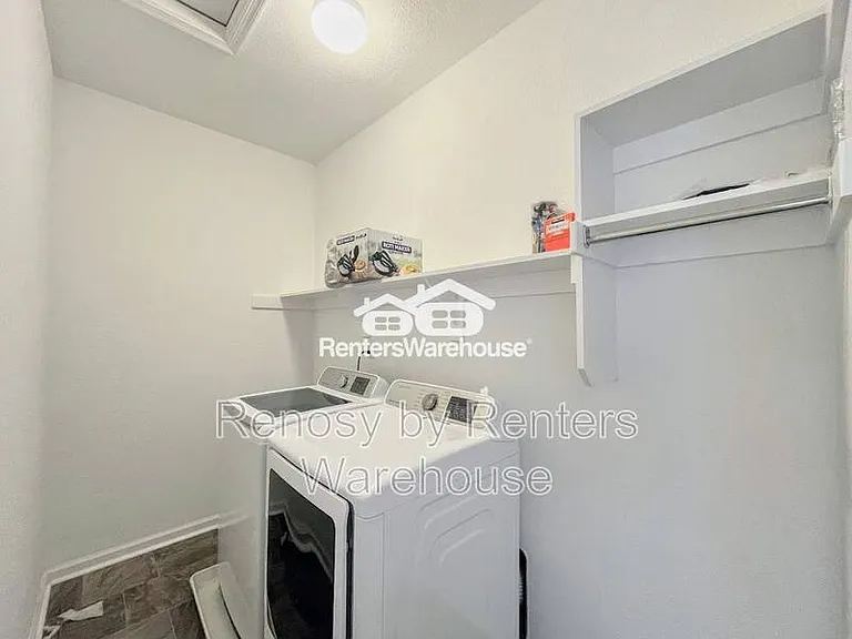 1713 Dresdon Ln — Photo 16