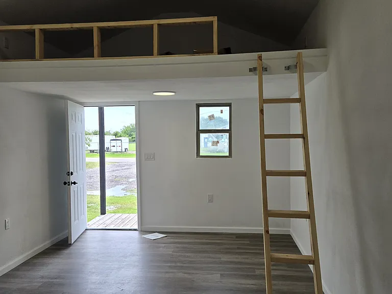 606 9th St #2 — Photo 3