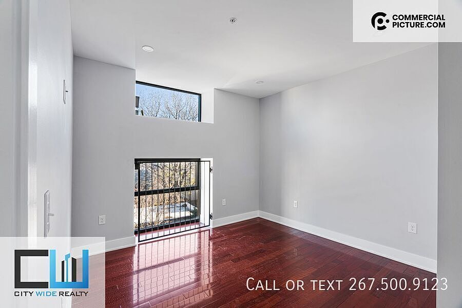 1st image of 929 Marlborough St #16