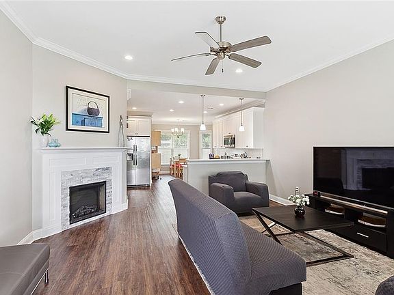 2nd image of 507 Lauve Ln