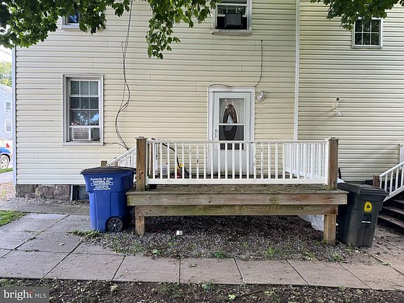 4th image of 49 Lumber St