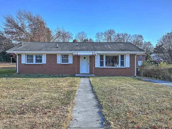 275 Bellemeade Dr, Bristol, VA 24201