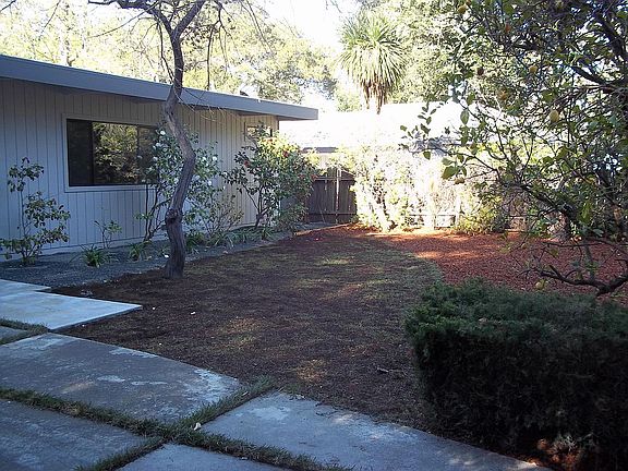 2nd image of 3500 Oak Dr