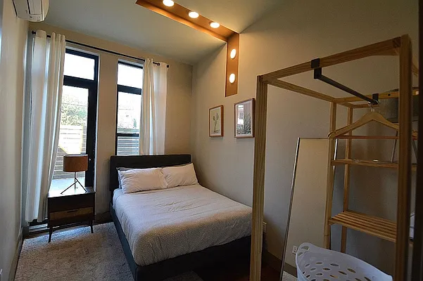 Rented by Hagstrom Management Inc | media 19