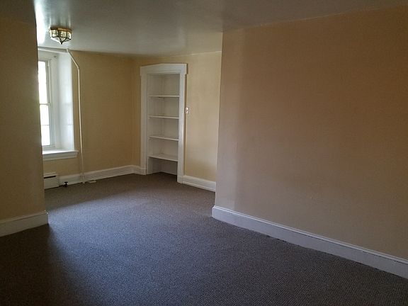 4th image of 3328 Hazelwood Ave APT A