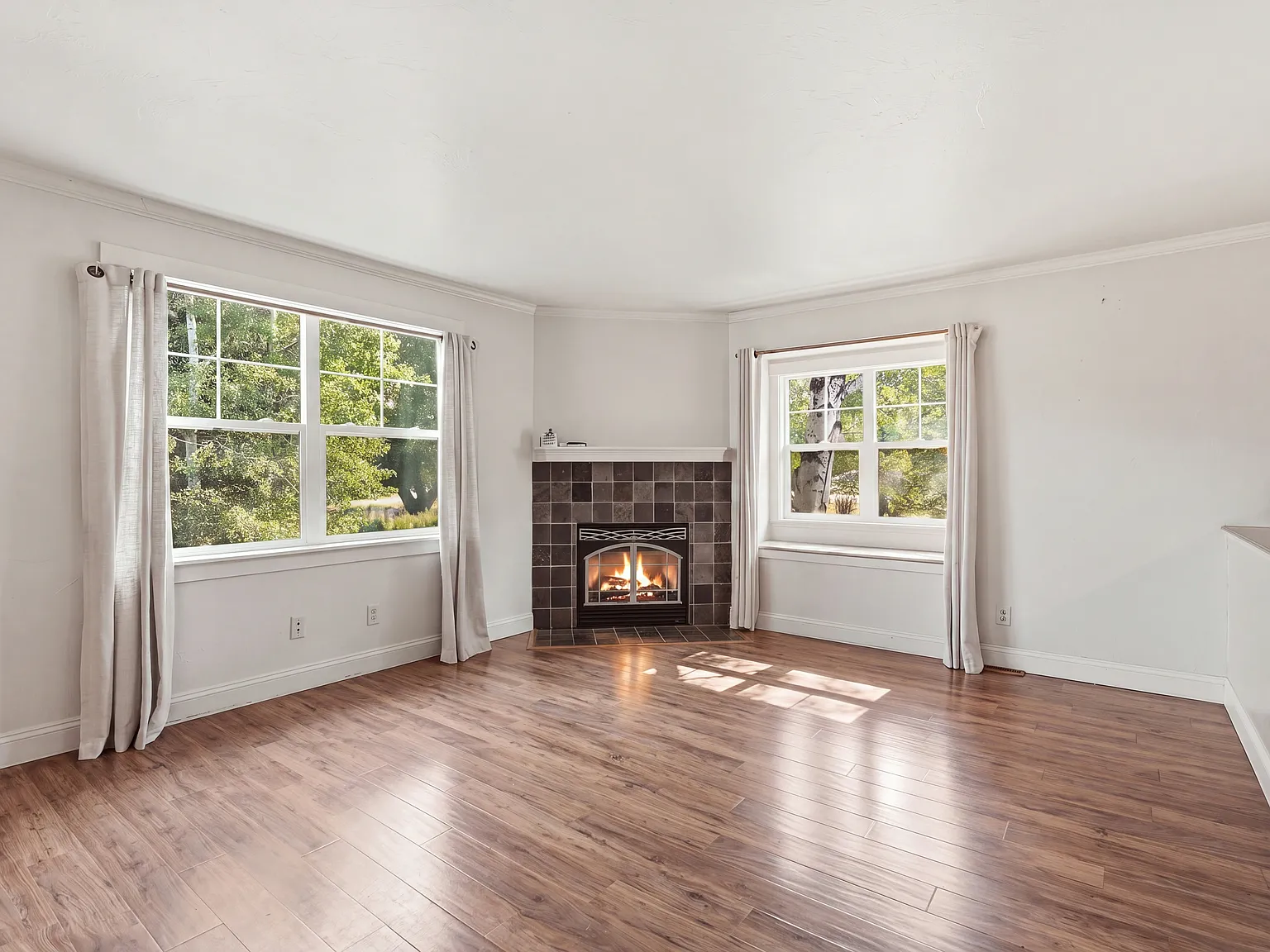 6 bed, 3200 sqft, $5,000 — Photo 4